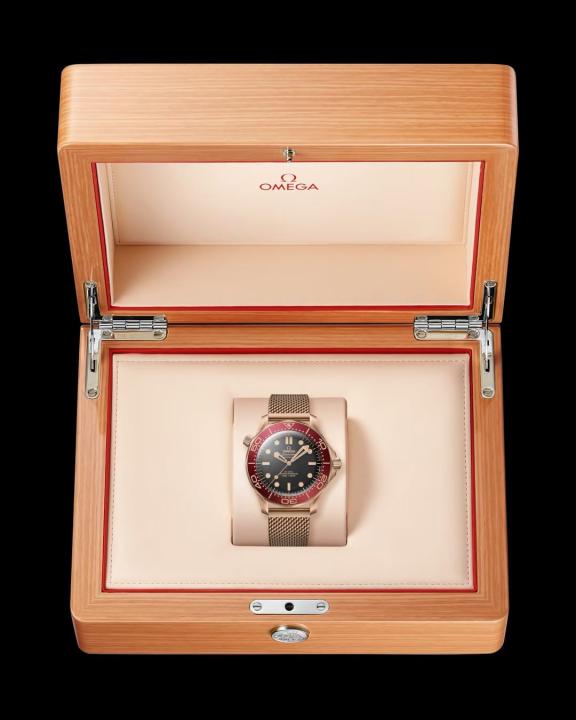 Omeg_a seamaster diver 300M automatic