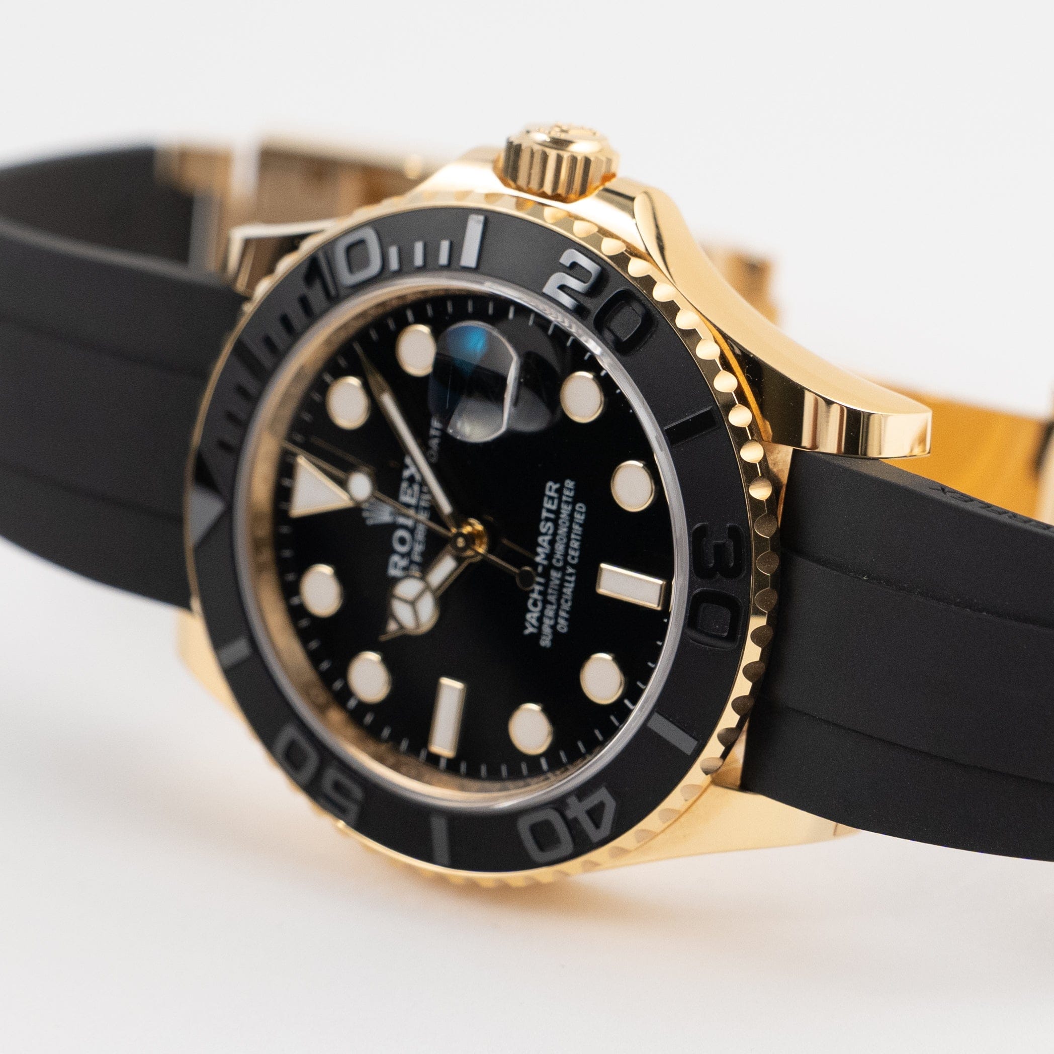 Role_x Yatch Master Yellow Gold Oysterflex Black Mint Mens Watch Luxury Edition Premium Quality Luxurystuffs.in