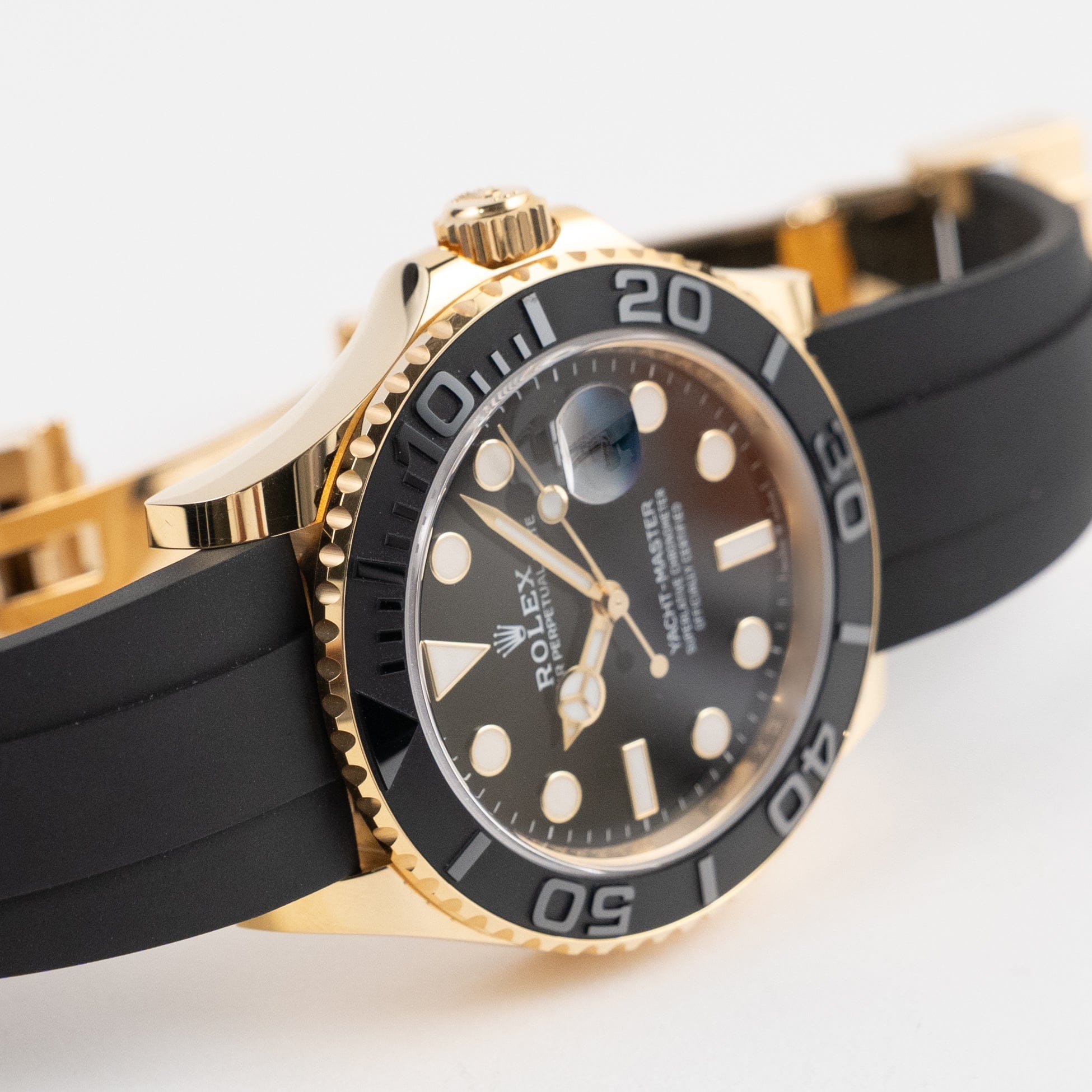 Role_x Yatch Master Yellow Gold Oysterflex Black Mint Mens Watch Luxury Edition Premium Quality Luxurystuffs.in