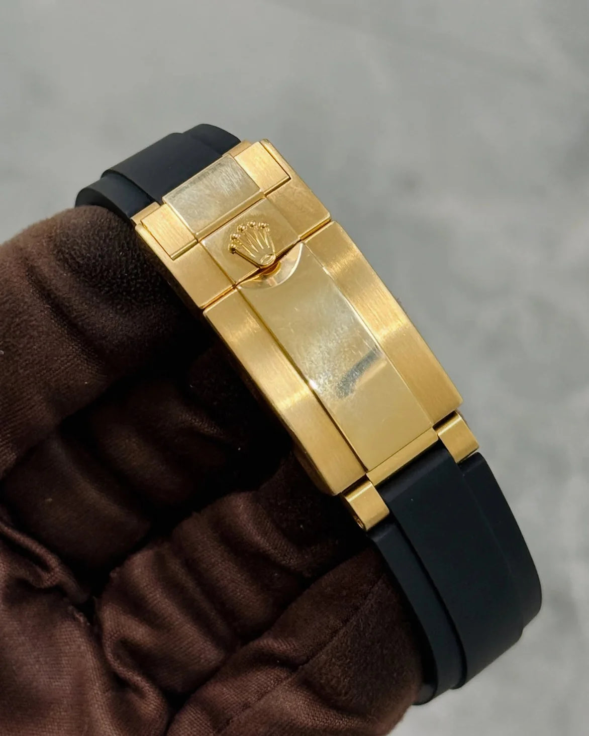 Ro*ex Eye Of The Tiger Silicon Belt Edition Premium Quality Luxury Watch luxurystuffs.in